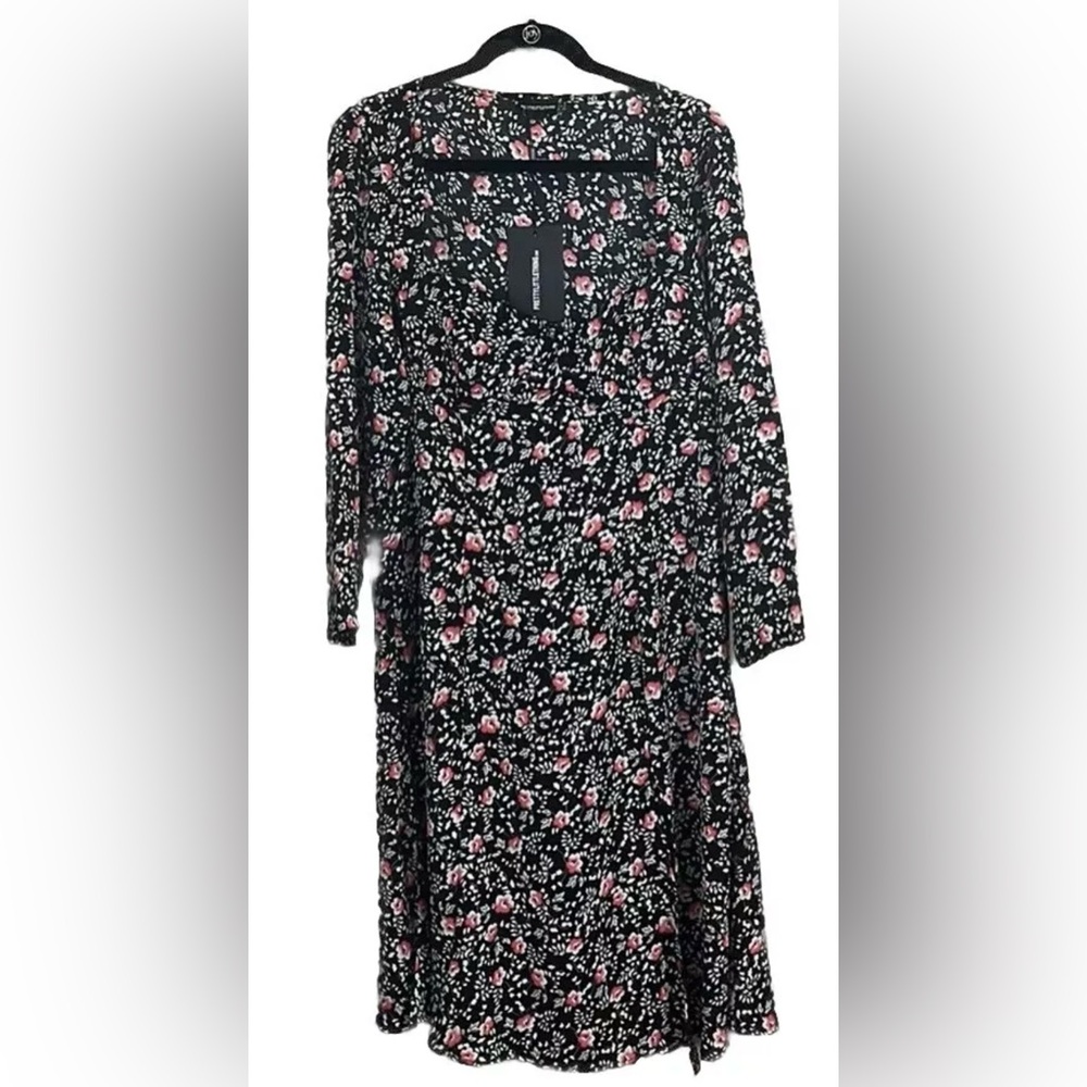 PrettyLittleThing Black Floral Print Cupped Side Split Detail Midi Dress